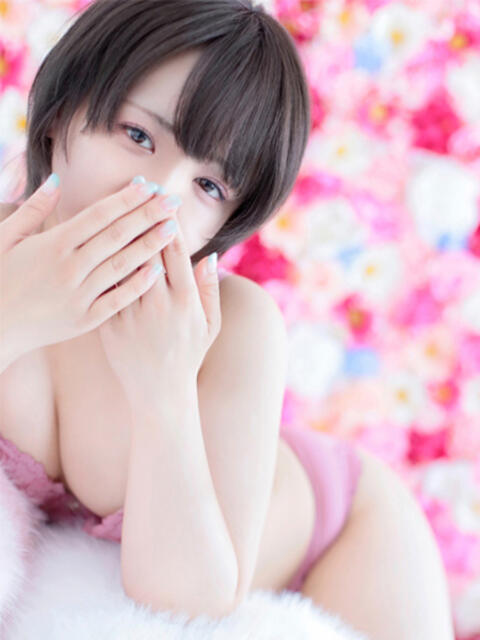 まり　ショートヘア清楚美少女 AROMA FACE NAKASU（ソープランド＆アロマエステ）