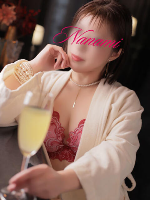 ななみ 横浜人妻花壇本店（人妻デリヘル）