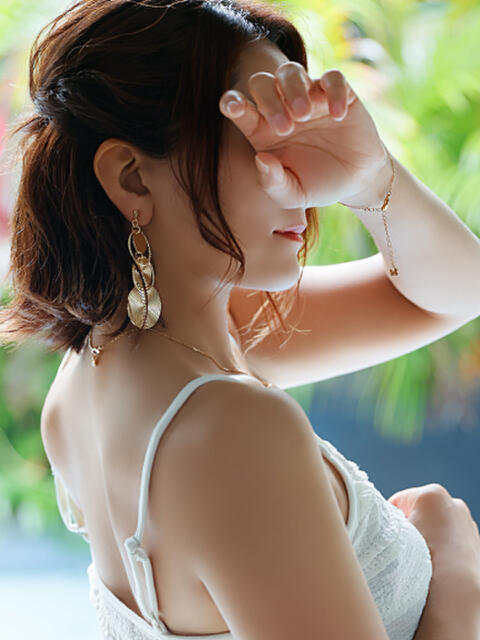 和久井 りな HANA-okinawa-（人妻系デリヘル）
