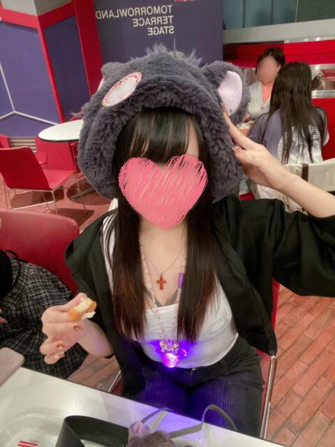 体験入学 青チェと赤チェ（派遣型オナクラ＆リフレ）