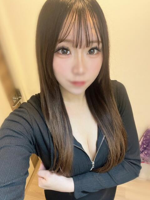 あいな クラブ バレンタイン大阪（素人美女専門デリヘル）