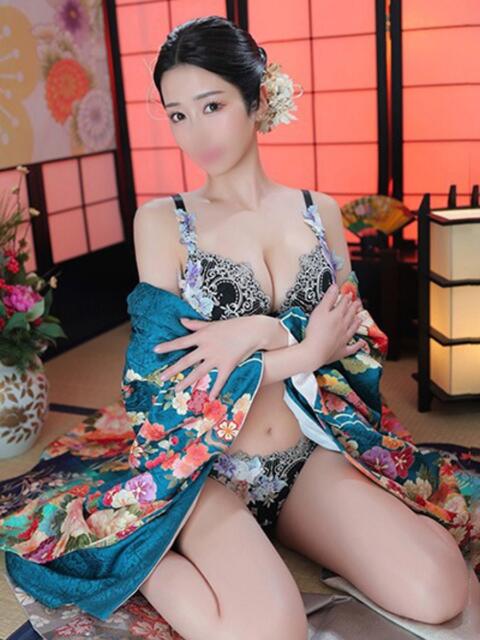 鈴 琥珀（こはく）（高級ソープランド）