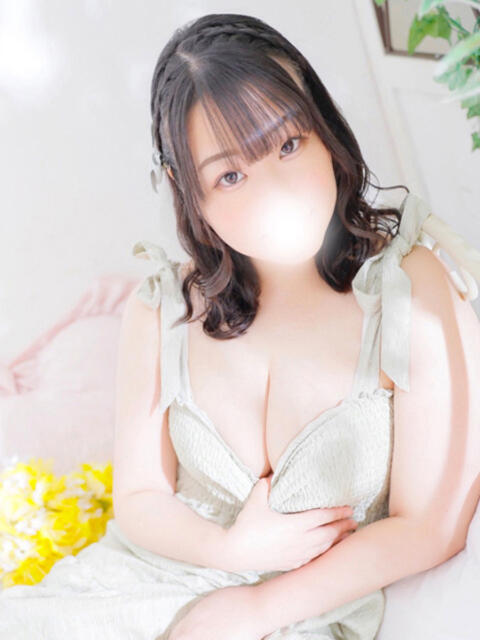 なお 白いぽっちゃりさん（ぽっちゃり専門ホテヘル）
