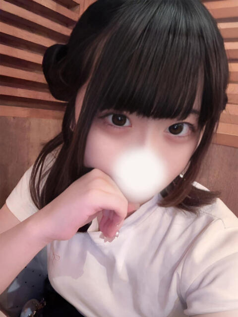 小泉みるく 全裸にされた女たちor欲しがり痴漢電車（ホテヘル）