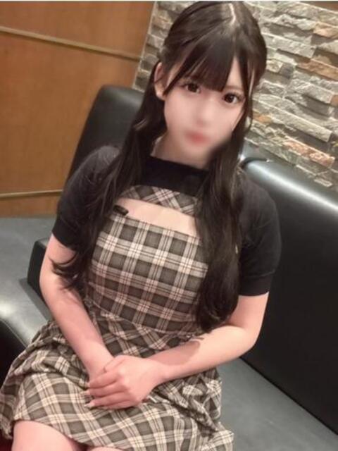 唯一むに　18歳おじ好き妹系 ファーストクラス ルビー（ソープランド）