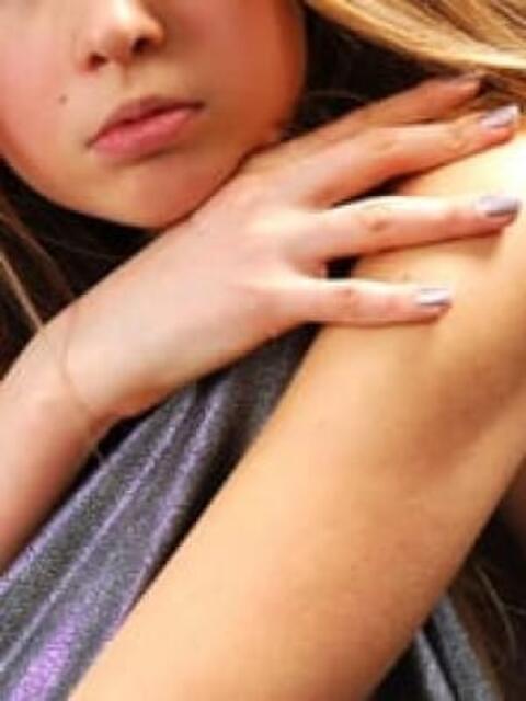 エルサ レクシー（金髪外国人デリヘル）