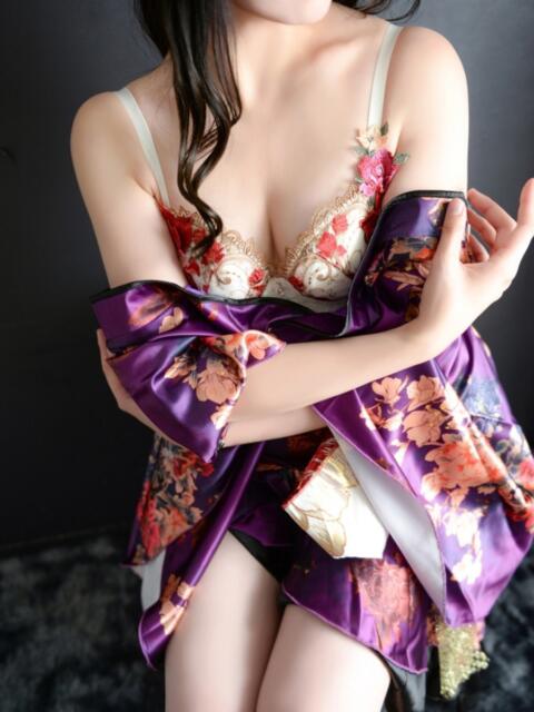 あすな いざ候 本館（ツーショットキャバクラ）