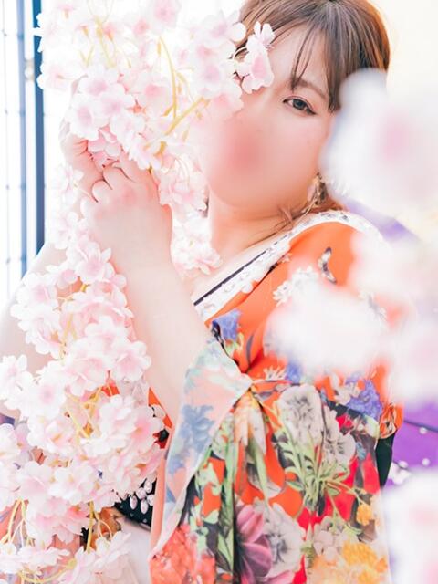 きき【マダム梅田】 ヴィヴィッド・クルーマダム・セカンドヴァージン十三店（セクキャバ）