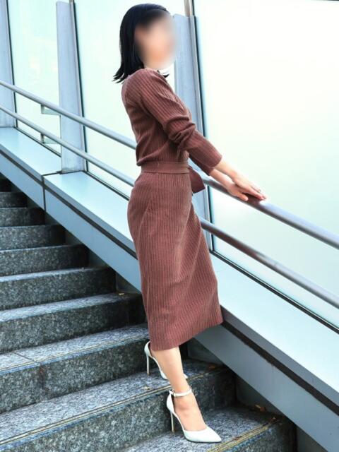 佳凛 東京人妻フォーシーズンズ（人妻・熟女待ち合わせデリヘル）