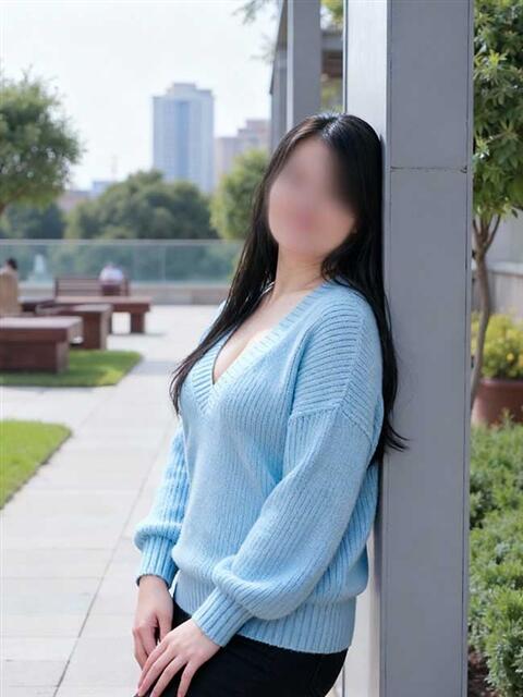 花咲 ひなた セカンドパートナー池袋（人妻デリヘル）