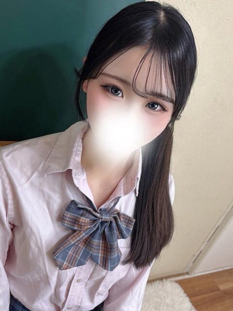 栗塚 みな しゃせきょっ!XX教育される制服女子たち（ホテヘル）