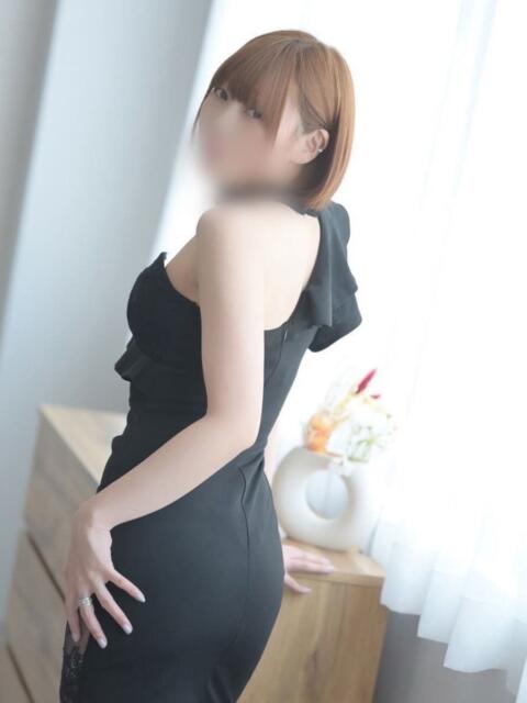 七瀬 かえで 快楽園 大阪梅田（ホテル待ち合わせ&amp;派遣型ヘルス）