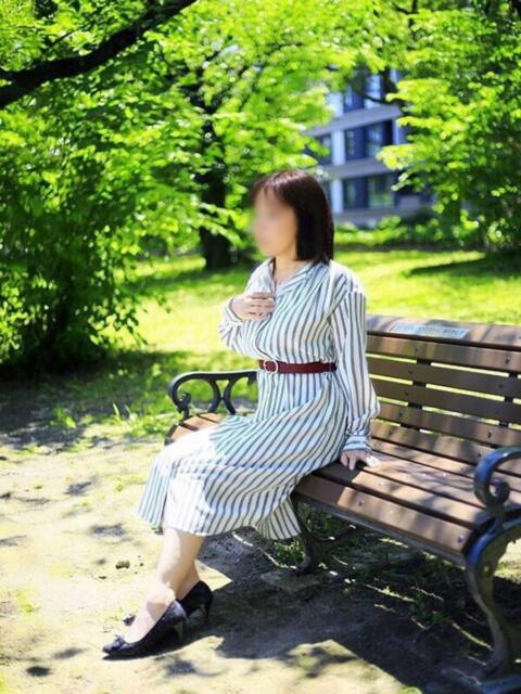 椎名 ゆい こあくまな熟女たち 広島店（KOAKUMAグループ）（人妻・熟女デリヘル）