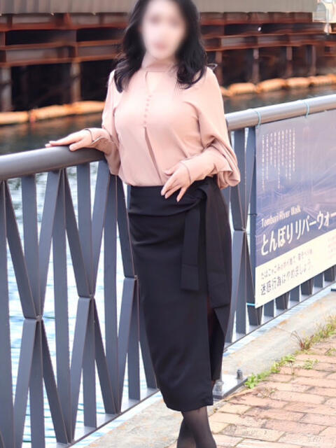 あやな 奥鉄オクテツ大阪（駅待ち合わせ型人妻デリヘル）