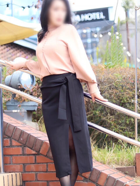 あやな 奥鉄オクテツ大阪（駅待ち合わせ型人妻デリヘル）