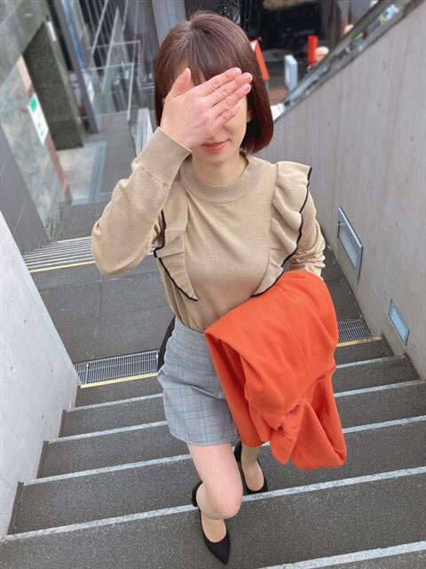 一ノ瀬 葵 昼妻夜 滋賀店（駅待ち合わせ人妻デリヘル）