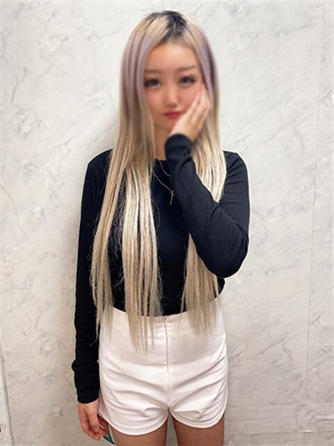 えれな 渋谷くいーんず（素人専門ホテヘル＆デリヘル）