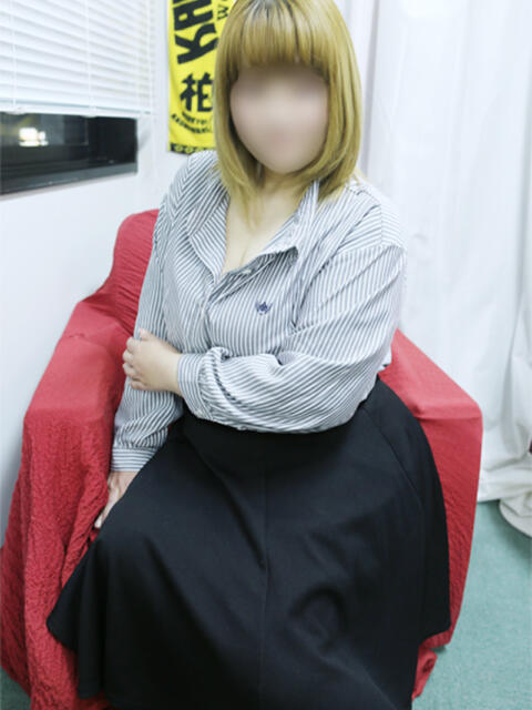 高見なな 柏東口ママ友さーくる（人妻系デリヘル）