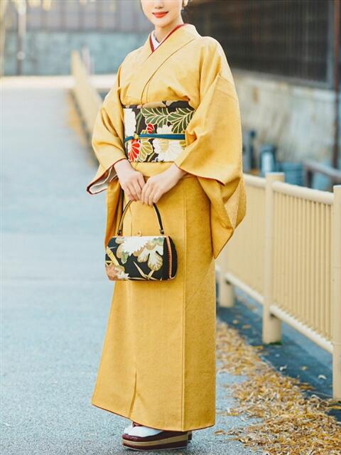 かたせ 梨乃 熟女・人妻マダム宮殿（デリヘル）