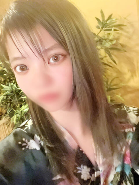 ゆりあ 紅(くれない)（セクキャバ）