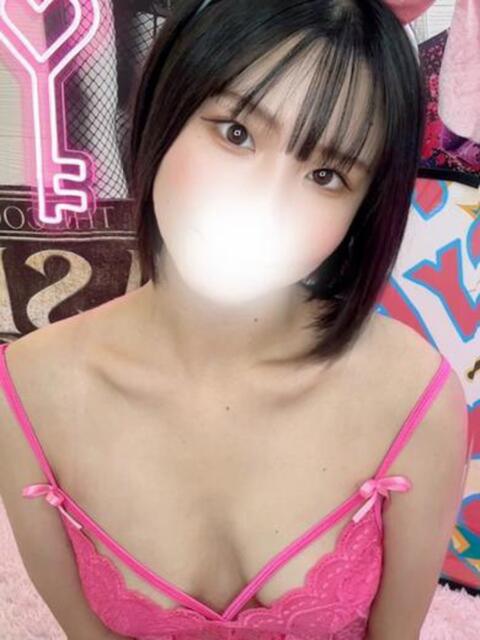 ドMなスタイル抜群みさきちゃん ロイヤル　アテンダー（デリヘル）