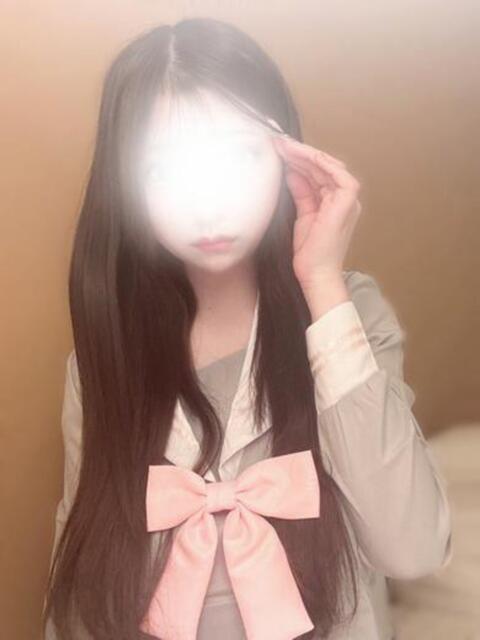 現役女子大生りんちゃん聖水無料 ロイヤル　アテンダー（デリヘル）