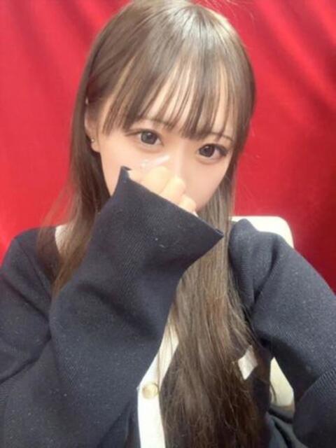 爆乳女子学生ななおさん ロイヤル　アテンダー（デリヘル）