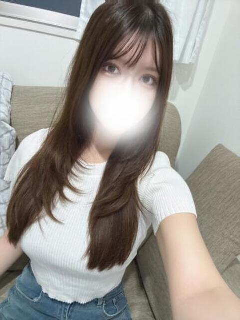 美爆乳細身体型ひめなちゃん ロイヤル　アテンダー（デリヘル）