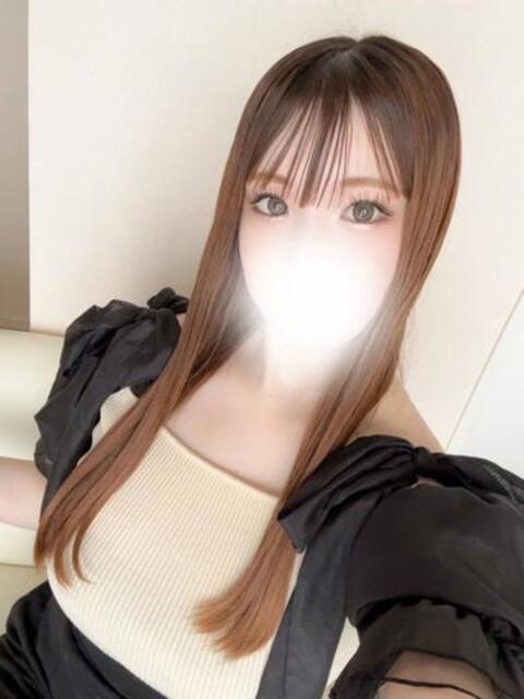 Ｓ級神クラス大学生なぎちゃん ロイヤル　アテンダー（デリヘル）