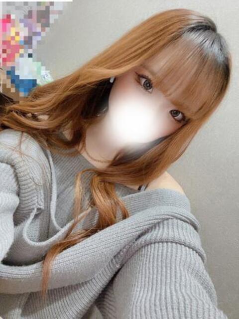 女子大生SSS級りあなちゃん ロイヤル　アテンダー（デリヘル）