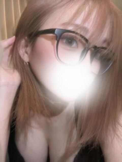 スタイル抜群巨乳美容師さいかさん ロイヤル　アテンダー（デリヘル）