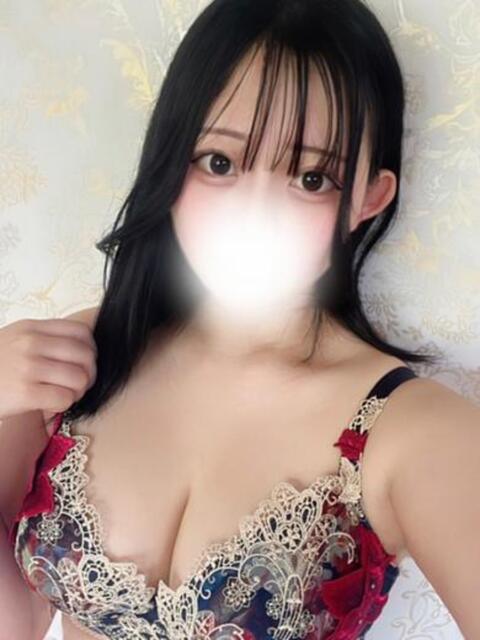 長身細身爆乳ちかちゃん ロイヤル　アテンダー（デリヘル）