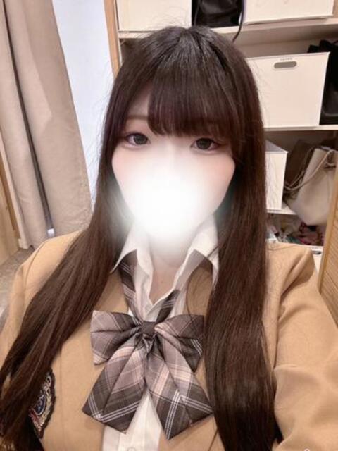 みいなちゃん ロイヤル　アテンダー（デリヘル）