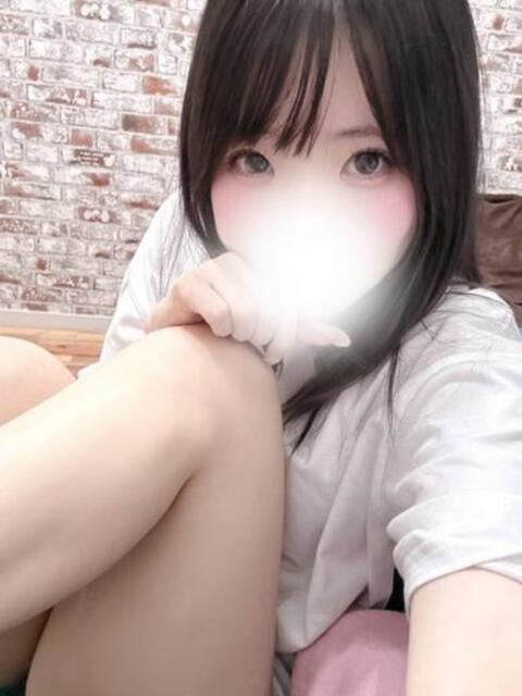 小柄キス好き変態系しゅうかさん ロイヤル　アテンダー（デリヘル）