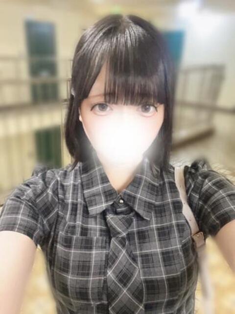 黒髪ボブの巨乳美少女もかちゃん ロイヤル　アテンダー（デリヘル）