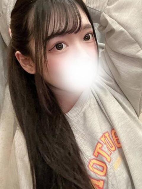 美肌極上ボディ美女あいらちゃん ロイヤル　アテンダー（デリヘル）