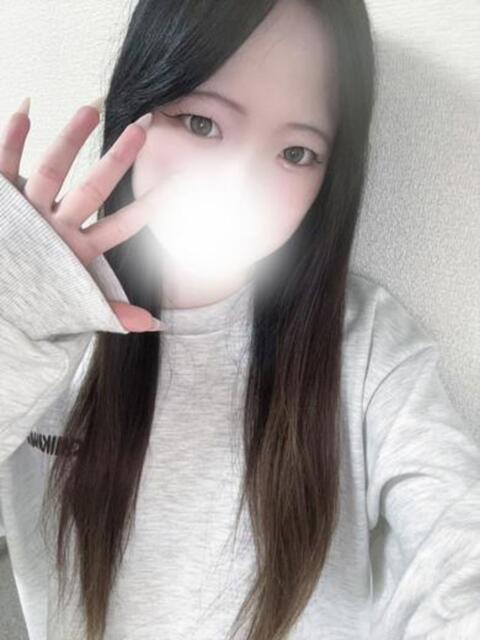 清楚系美女かずはちゃん ロイヤル　アテンダー（デリヘル）