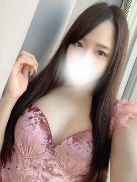 衝撃！最高級美女まひろちゃん ロイヤル　アテンダー（デリヘル）