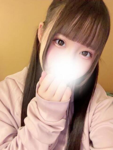 禁断の18歳ロリ系ろあちゃん ロイヤル　アテンダー（デリヘル）