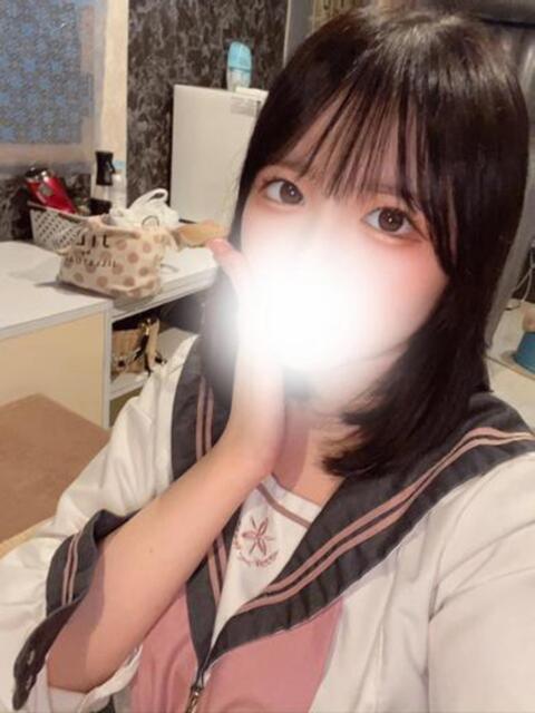 巨乳でどM！りりなちゃん ロイヤル　アテンダー（デリヘル）