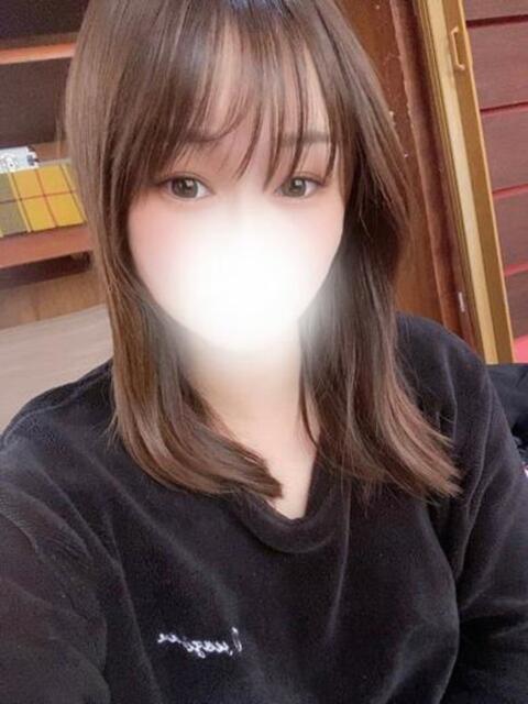 敏感デンマで潮吹き！ゆずきちゃん ロイヤル　アテンダー（デリヘル）