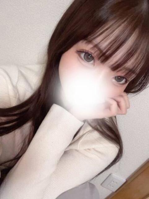 無料オプション全部なないろちゃん ロイヤル　アテンダー（デリヘル）