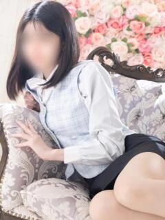 しずく 新宿・本格コスプレ美人秘書オフィスイメクラ「秘書課女子」（新宿・歌舞伎町/デリヘル）