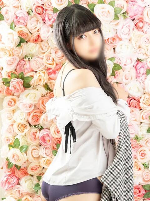 みう 新宿・本格コスプレ美人秘書オフィスイメクラ「秘書課女子」（デリヘル）