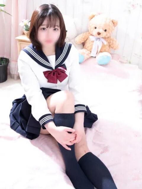 あんず 新宿・本格コスプレ素人アイドル学園イメクラ「新入生」（デリヘル）