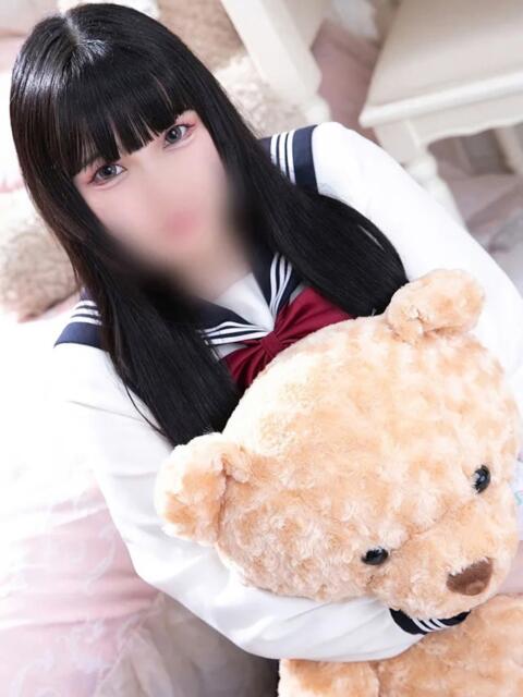 みなみ 新宿・本格コスプレ素人アイドル学園イメクラ「新入生」（デリヘル）