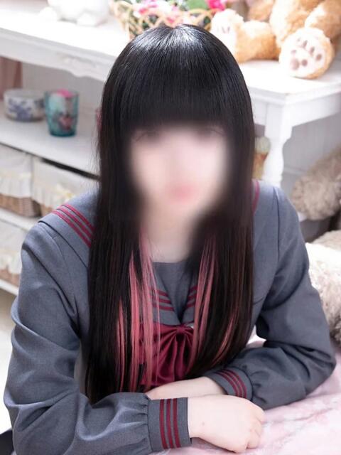 りあ 新宿・本格コスプレ素人アイドル学園イメクラ「新入生」（デリヘル）