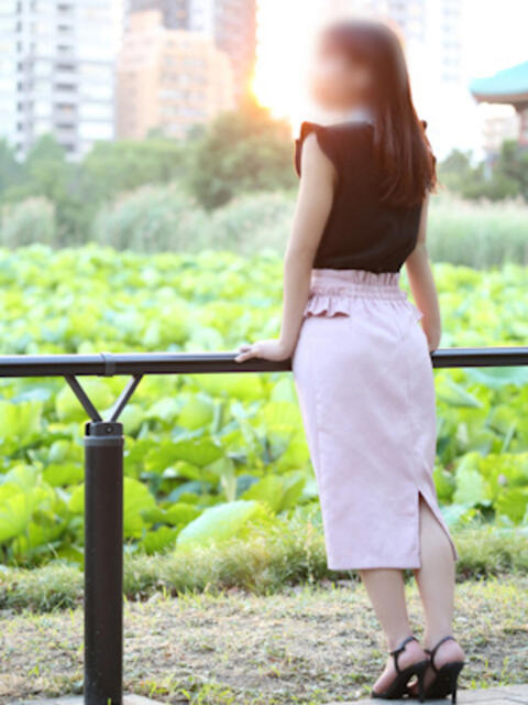 えみり パンドラ(上野)（オナクラ）