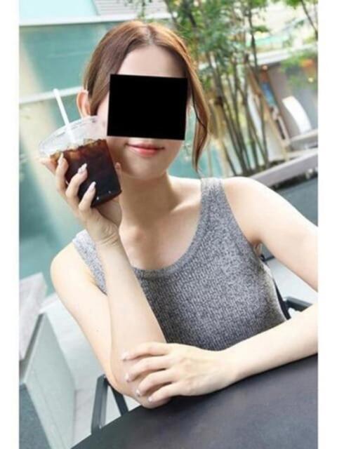 りあ 逢って30秒で即尺（人妻・熟女待ち合わせデリヘル）