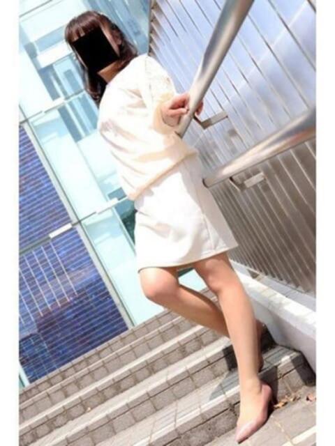 ちか 逢って30秒で即尺（人妻・熟女待ち合わせデリヘル）